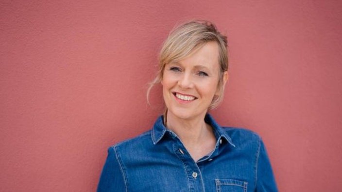 Julia Schöning: Biografie, Karriere und Privatleben der Moderatorin julia schöning